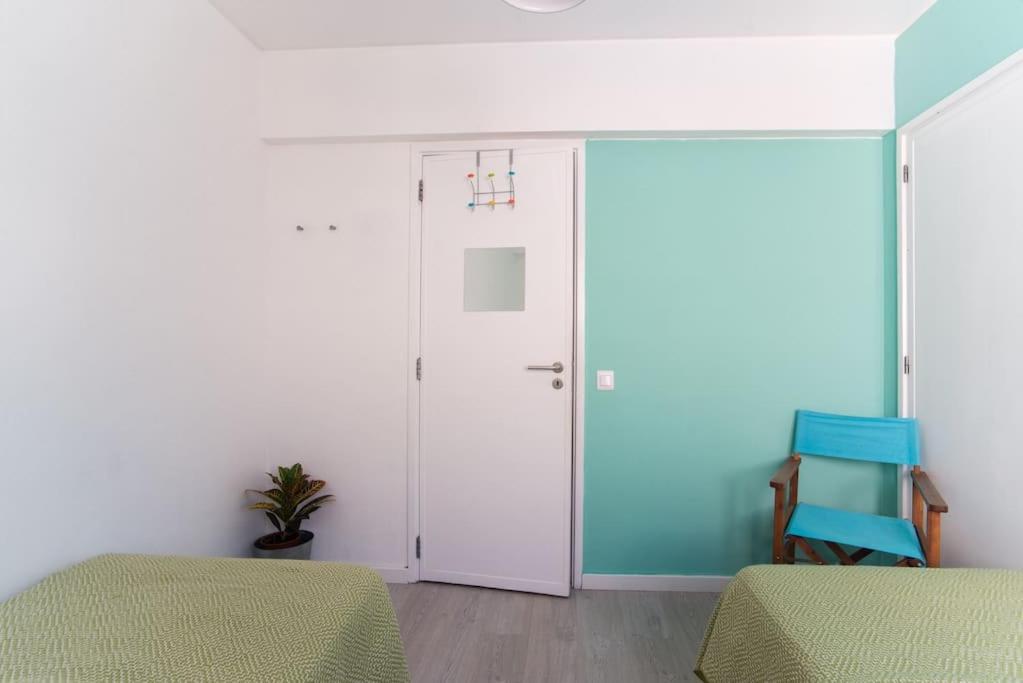 Lisbon Waves Surf Lodge Almada Exterior photo