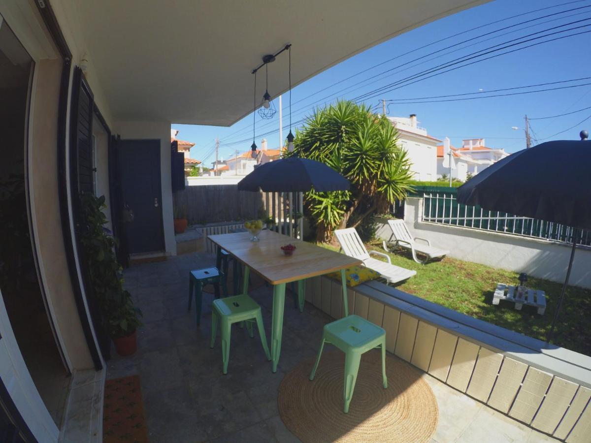 Lisbon Waves Surf Lodge Almada Exterior photo